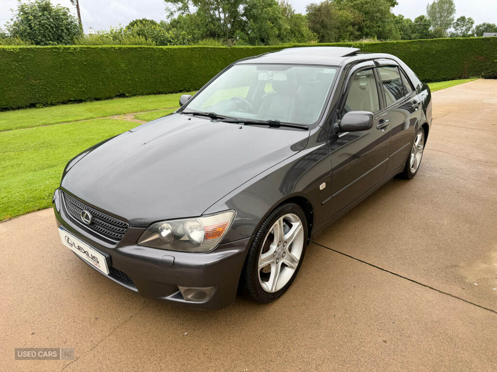 Lexus IS 200 2.0 Se Grey