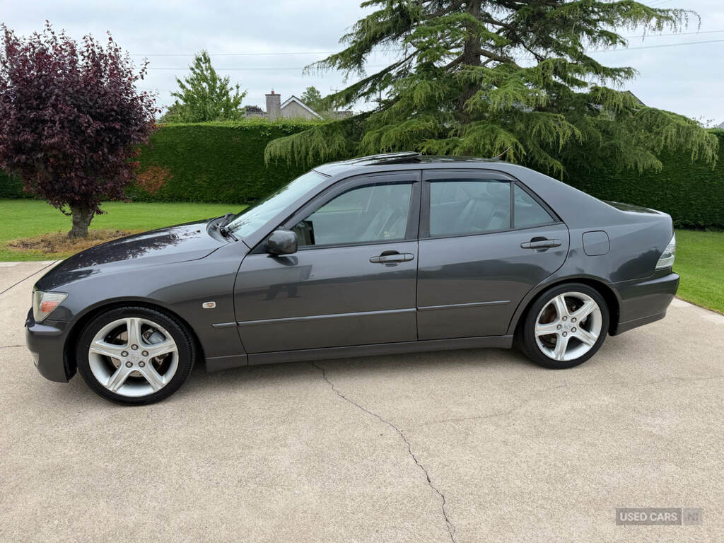 Lexus IS 200 2.0 Se Grey #4