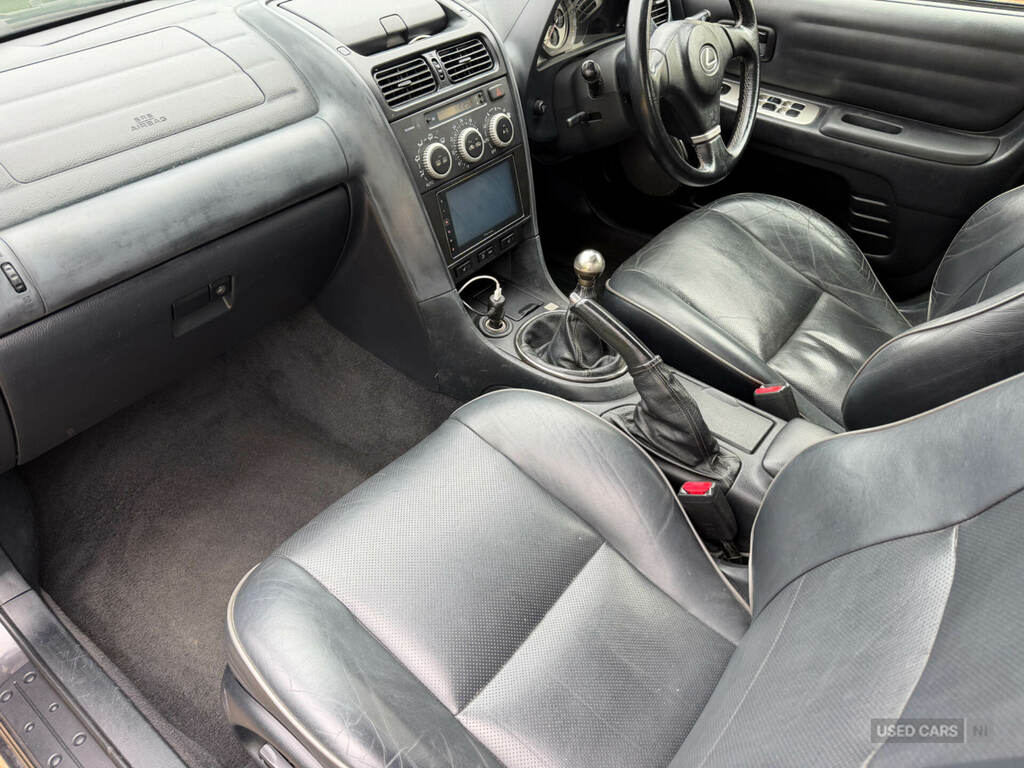 Lexus IS 200 2.0 Se Silver #19