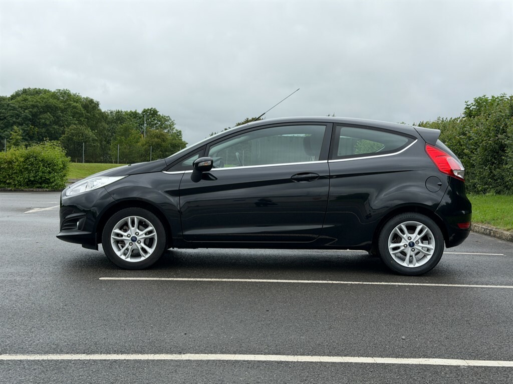 Ford Fiesta 1.25 L 1.25 Zetec Hatchback Euro Black #4