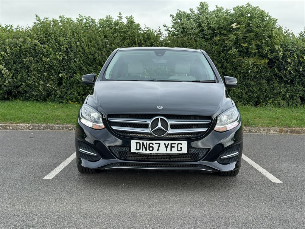 Mercedes-Benz B Class 1.5 L 1.5 B180d Sport Executive Mpv 7 DN67YFG Black #2