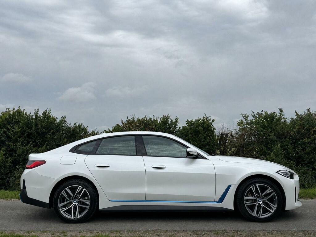 BMW i4 Sport White #2