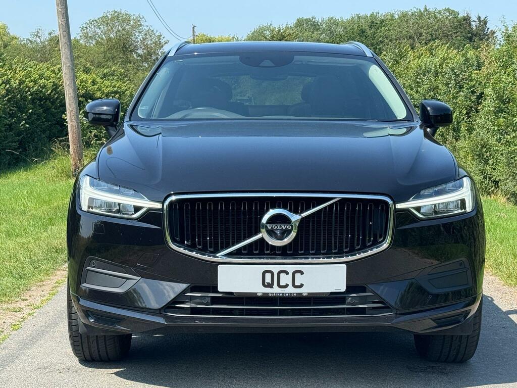 Volvo XC60 Momentum Black #3