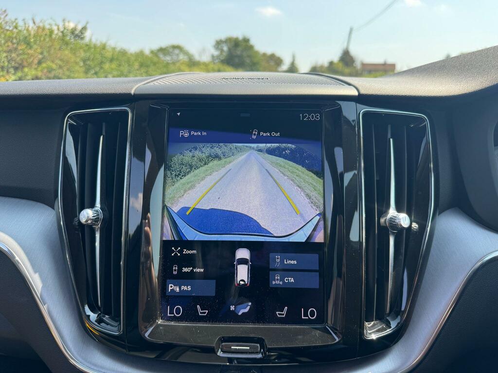 Volvo XC60 D4 R-design Smartphone, Harman Kardon, Wint Red #24