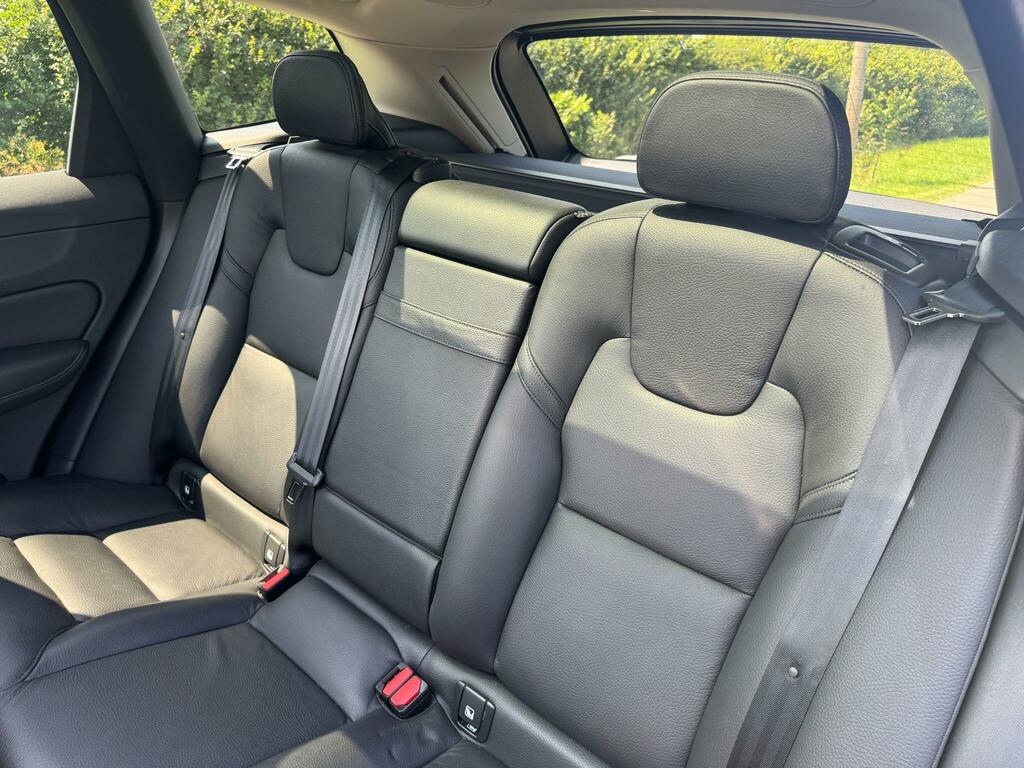 Volvo XC60 D4 R-design Smartphone, Harman Kardon, Wint Red #20