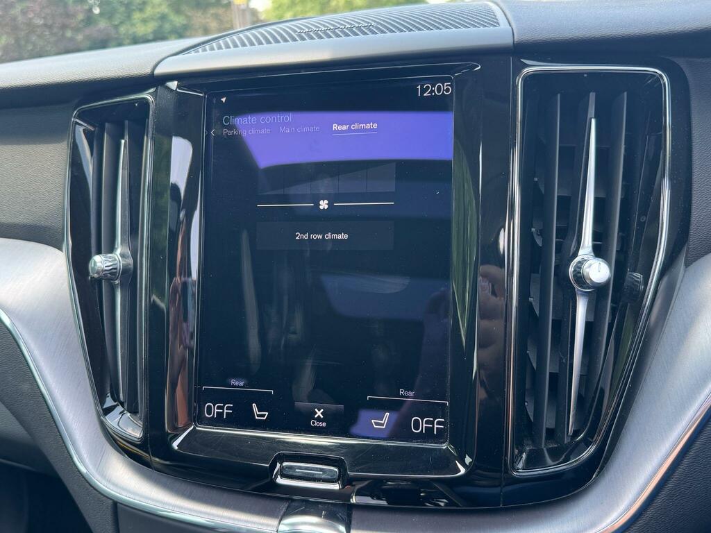 Volvo XC60 D4 R-design Smartphone, Harman Kardon, Wint Red #28