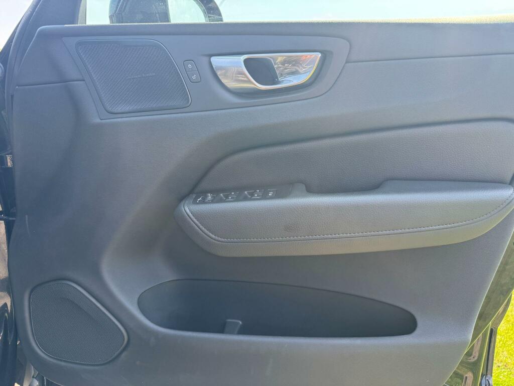 Volvo XC60 D4 R-design Smartphone, Harman Kardon, Wint Red #21