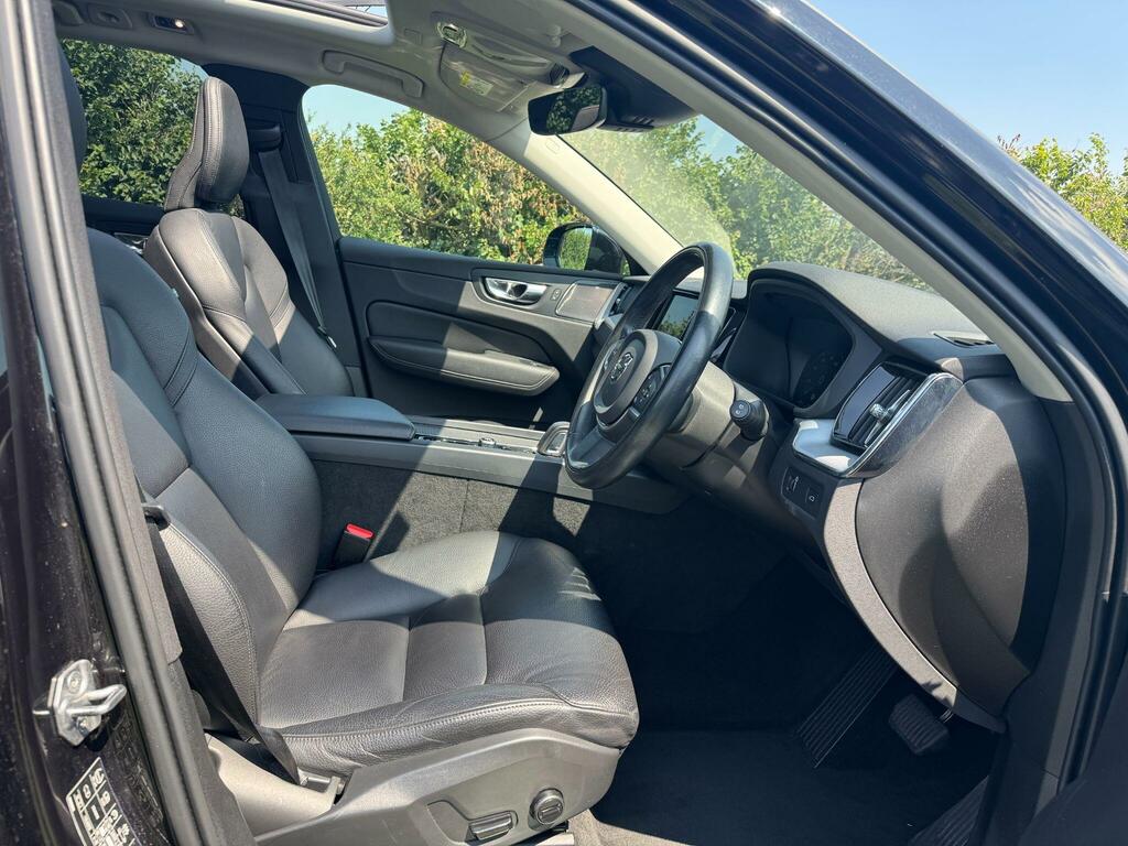 Volvo XC60 D4 R-design Smartphone, Harman Kardon, Wint Red #8