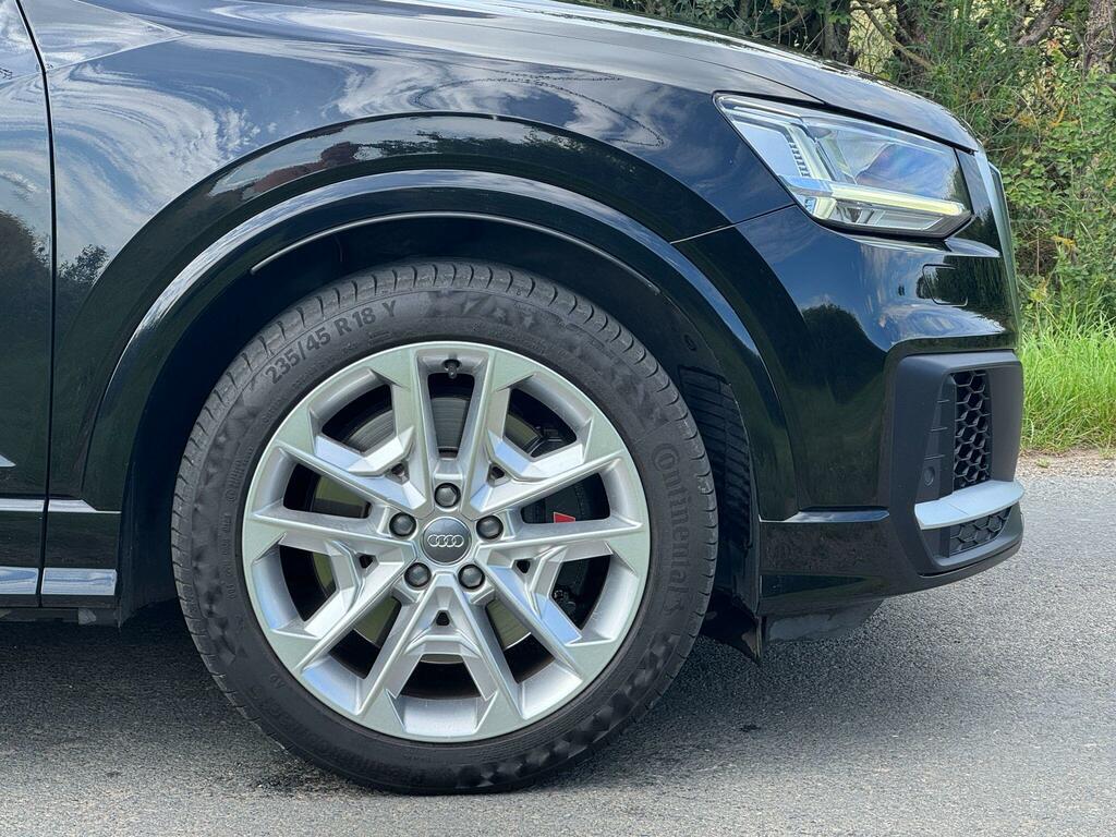 Audi SQ2 2L Null Black #25