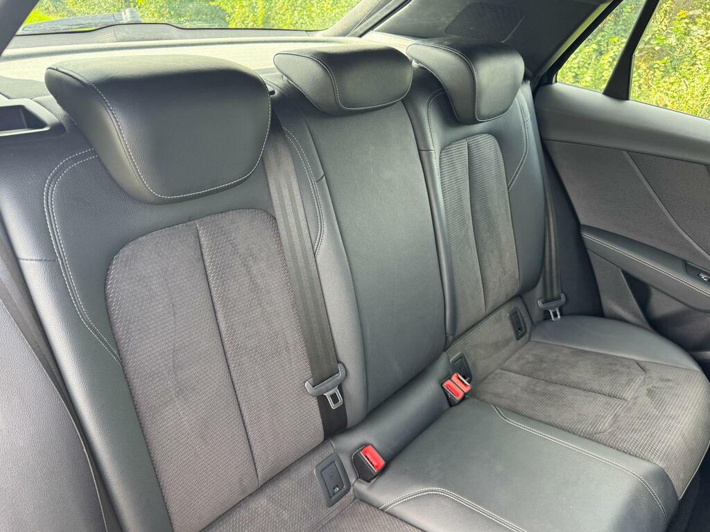 Audi SQ2 2L Null Black #13