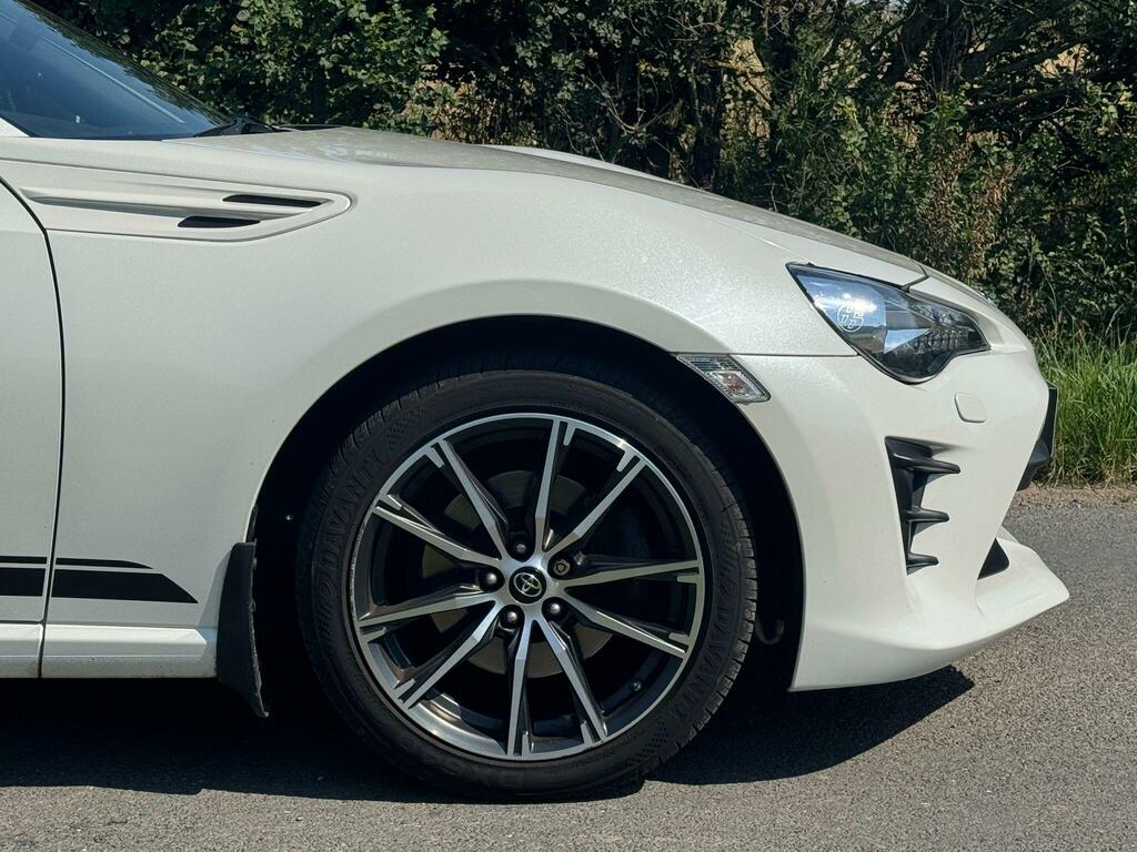 Toyota GT86 2.0 3-Dr Red #27