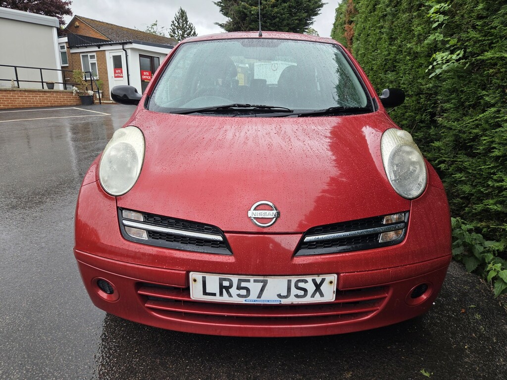 Nissan Micra 1.2 16V Initia Red #3