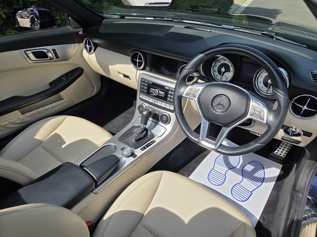 Mercedes-Benz SLK 250 Blueefficiency Edition 125 Tip Red #11