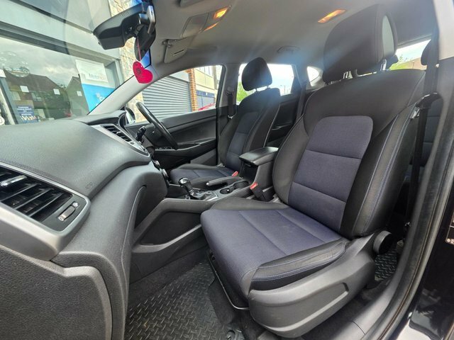 Hyundai Tucson 2017 2.0 Crdi Se Nav Suv 4Wd Euro EO67XCL Black #3