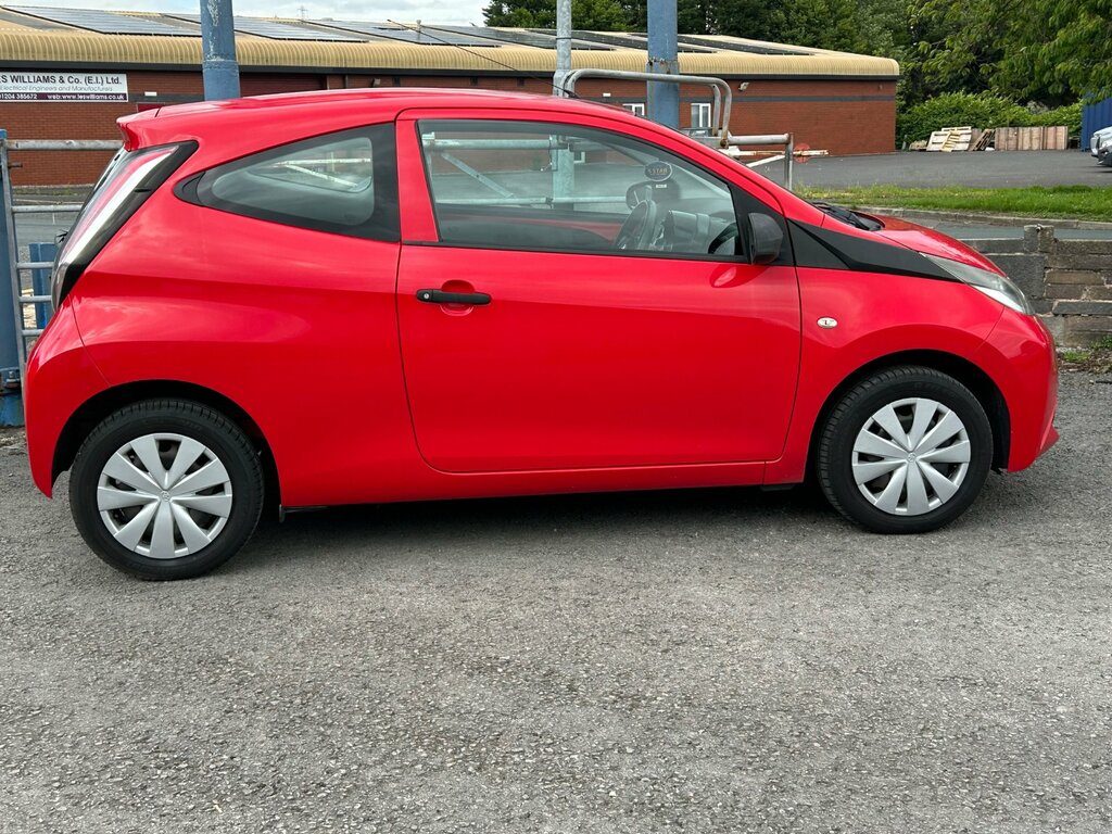 Toyota Aygo 1.0 Vvt-i X Hatchback Euro 5 Eur Red #5