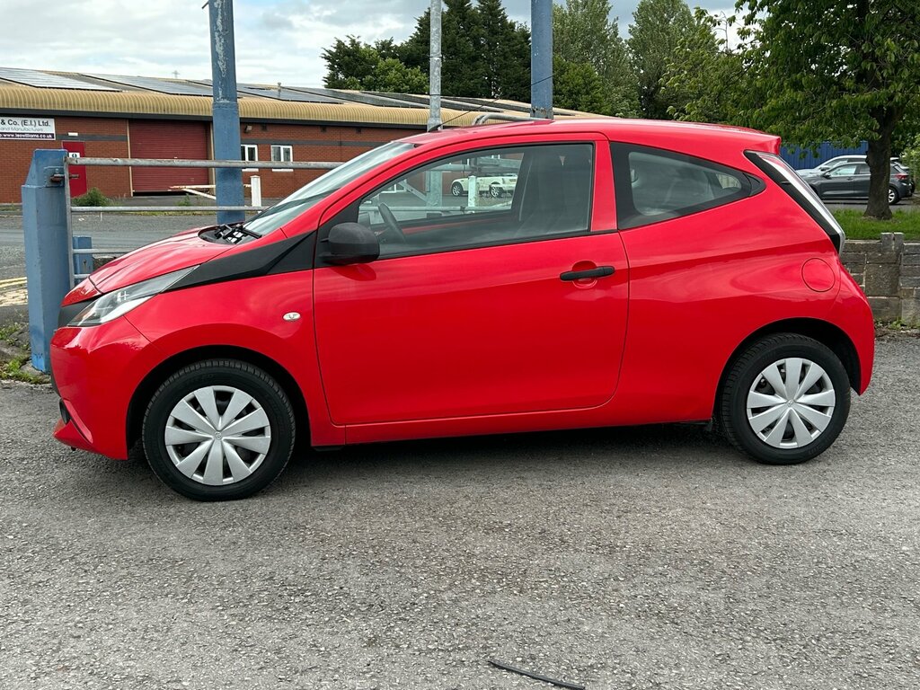 Toyota Aygo 1.0 Vvt-i X Hatchback Euro 5 Eur Red #4