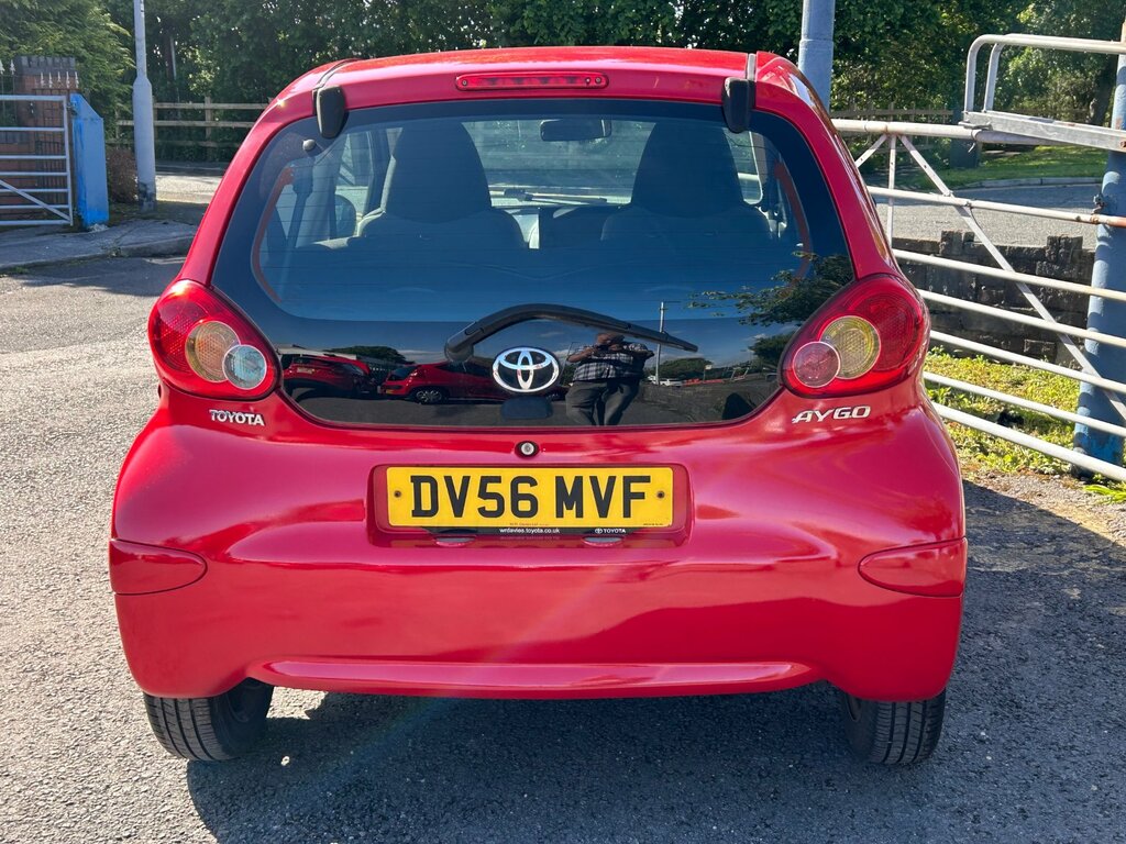 Toyota Aygo 1.0 Vvt-i Hatchback Euro 4 67 B Red #6