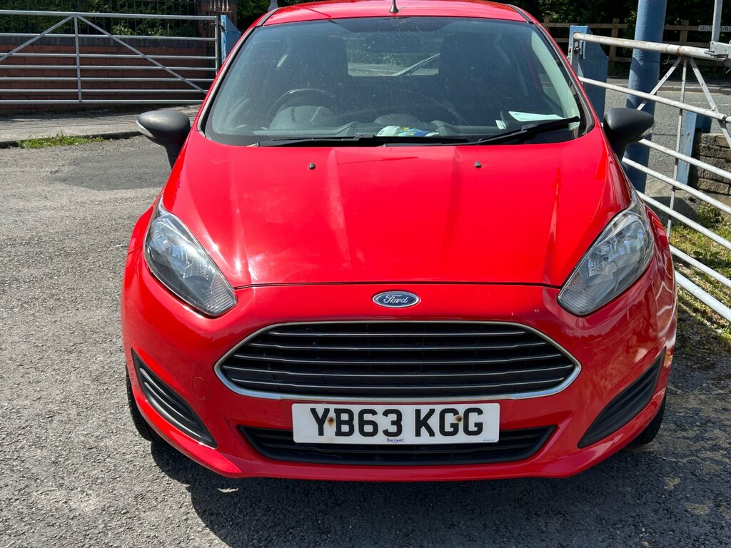 Ford Fiesta 1.25 Studio Hatchback Euro 5 60 Red #6
