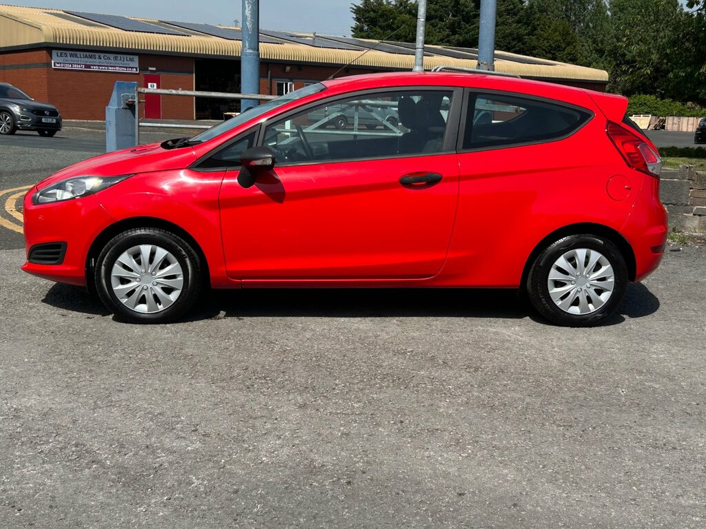 Ford Fiesta 1.25 Studio Hatchback Euro 5 60 Red #5