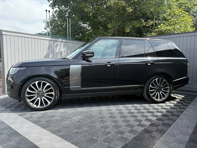 Land Rover Range Rover 2019 3.0 Sd V6 Vogue Se Suv 4Wd Eu FR19BND Black #4
