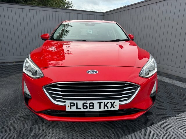 Ford Focus 2018 1.0T Ecoboost Titanium Hatchback M PL68TKX Red #4