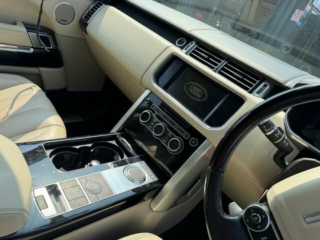 Land Rover Range Rover 4.4L Vogue Sdv8 4Wd  #14