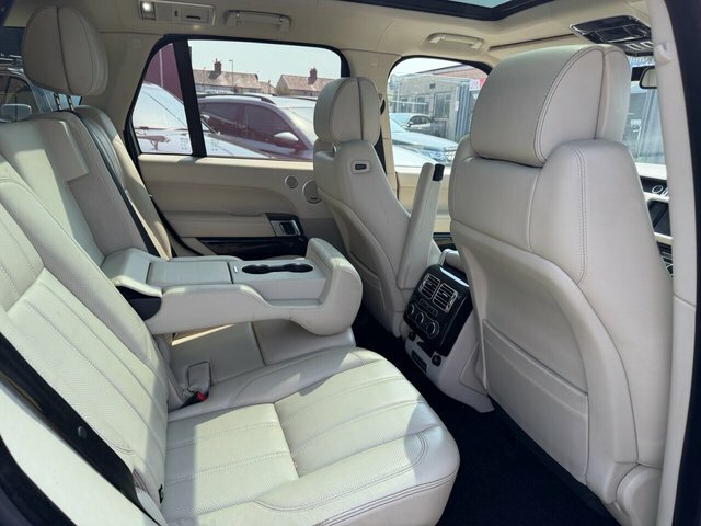 Land Rover Range Rover 4.4L Vogue Sdv8 4Wd  #7