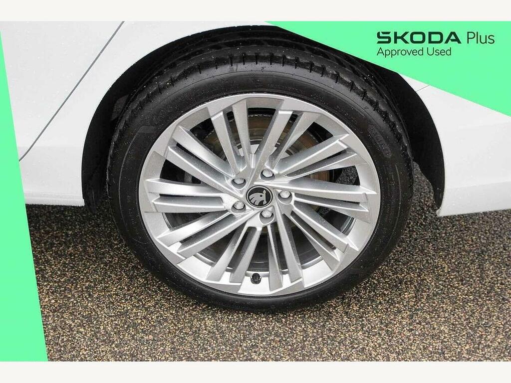 Skoda Superb 2026 2.0 Tsi Laurin Klement 4X4 Dsg FH75NKC White #5