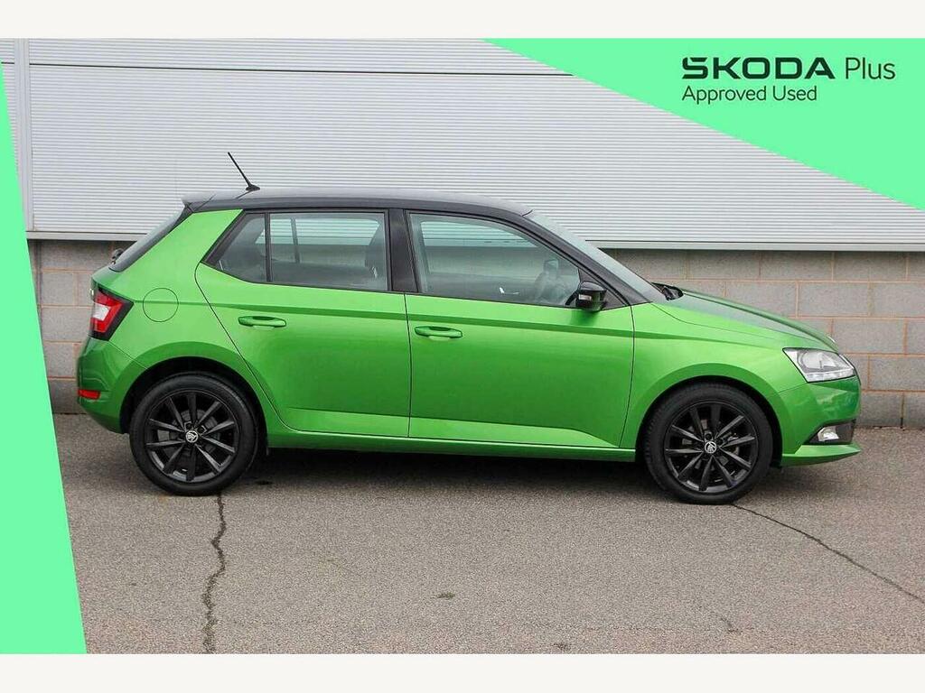 Skoda Fabia 2019 1.0 Tsi Colour Edition Green #4