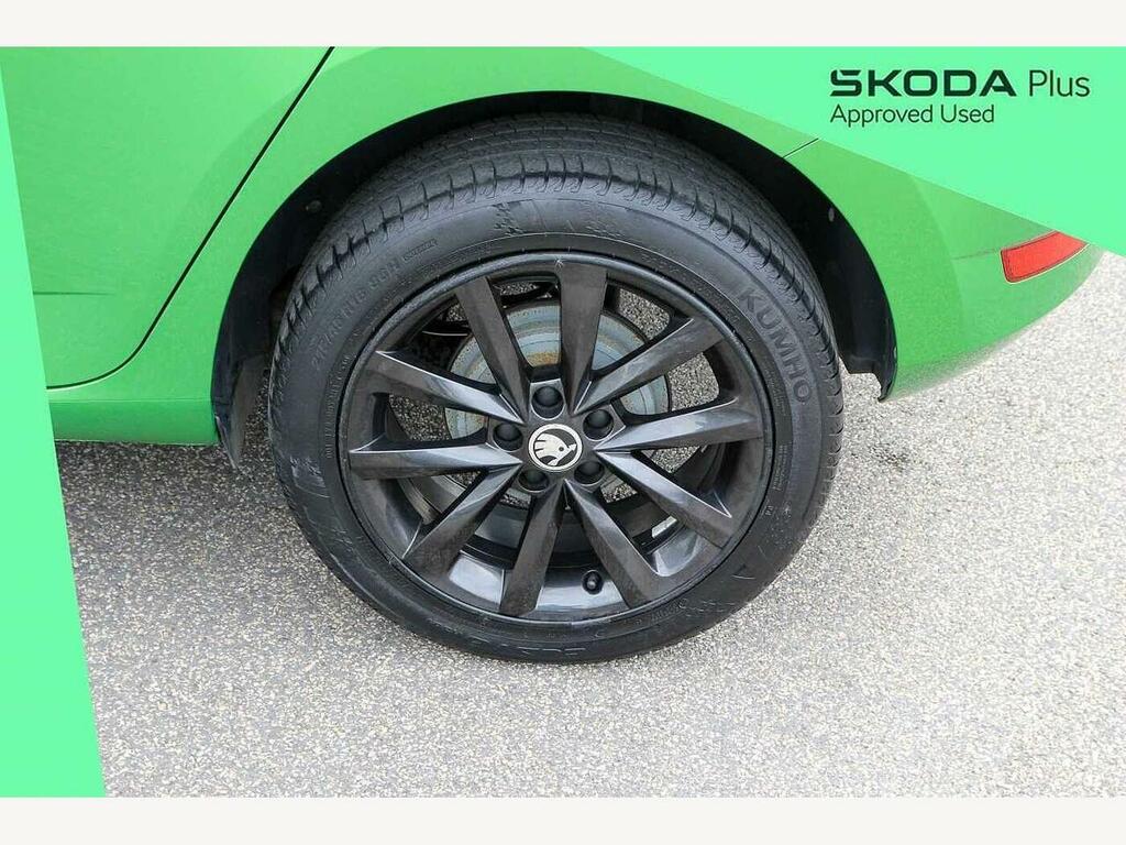 Skoda Fabia 2019 1.0 Tsi Colour Edition Green #5