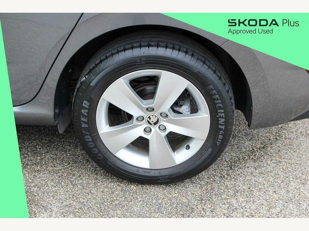Skoda Scala 2022 1.0 Tsi 110 Se Dsg Grey #5