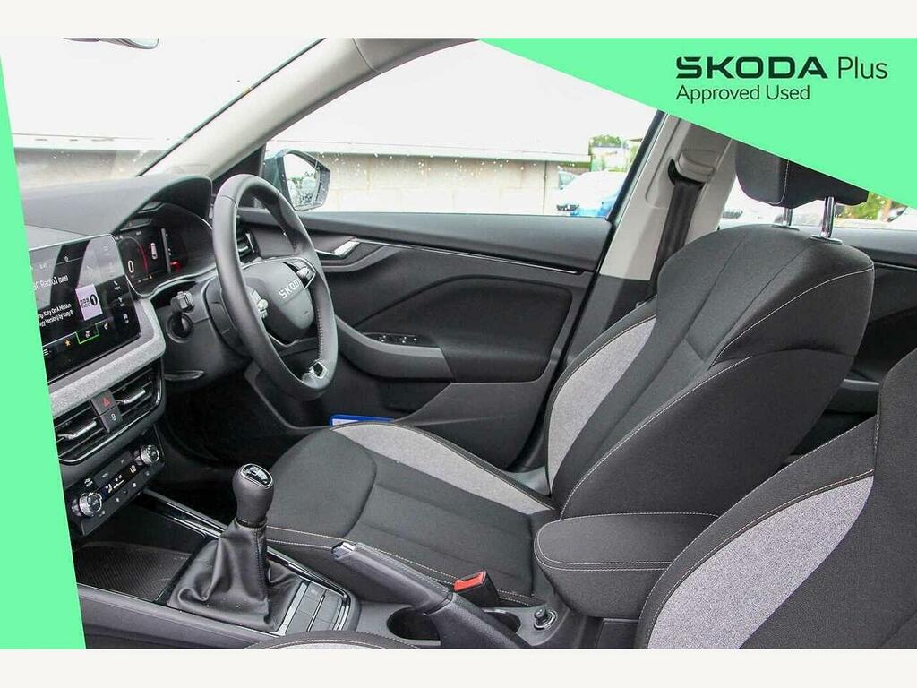 Skoda Kamiq 2025 1.0 Tsi 95 Se Edition GJ75FYU Grey #2