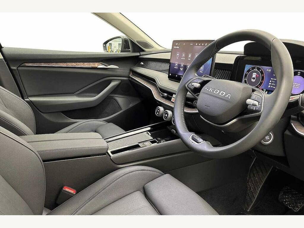 Skoda Superb 2025 2.0 Tdi 193 Laurin Klement 4X4 Dsg Black #6