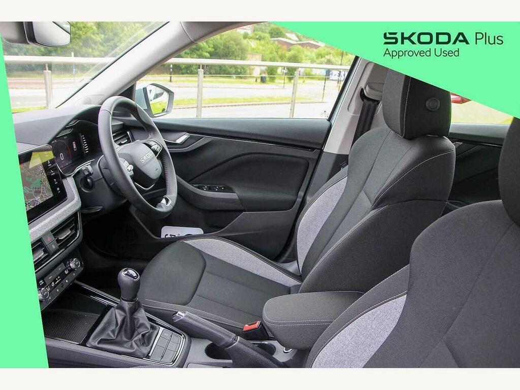 Skoda Kamiq 2025 1.0 Tsi 95 Se Edition GJ75FLK Silver #2