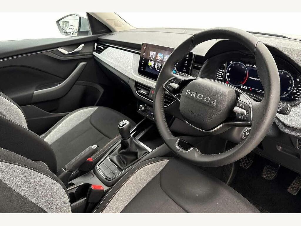 Skoda Kamiq 2025 1.0 Tsi 95 Se Edition Silver #6
