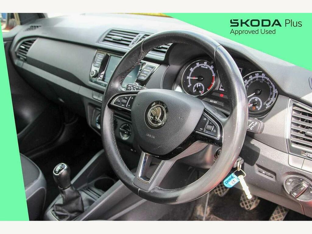 Skoda Fabia 2019 1.0 Tsi Colour Edition YM69HCX Red #6