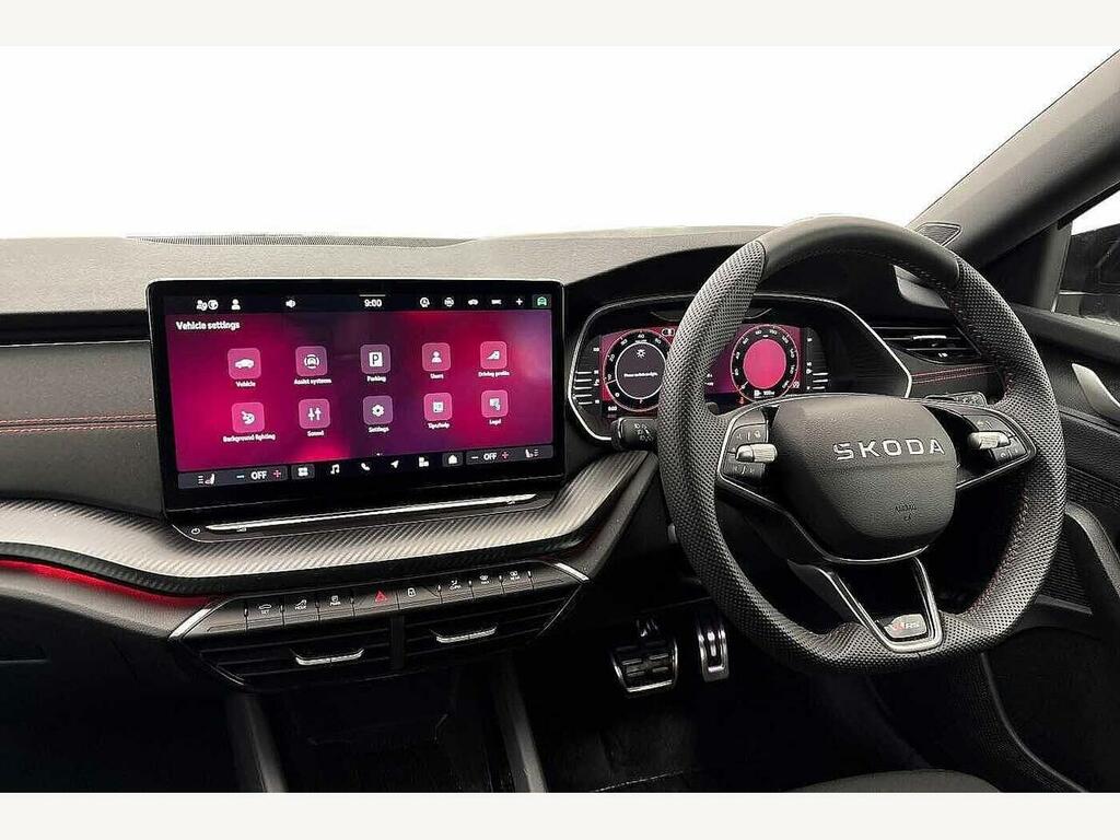Skoda Octavia 2025 2.0 Tsi Vrs Dsg Black #2