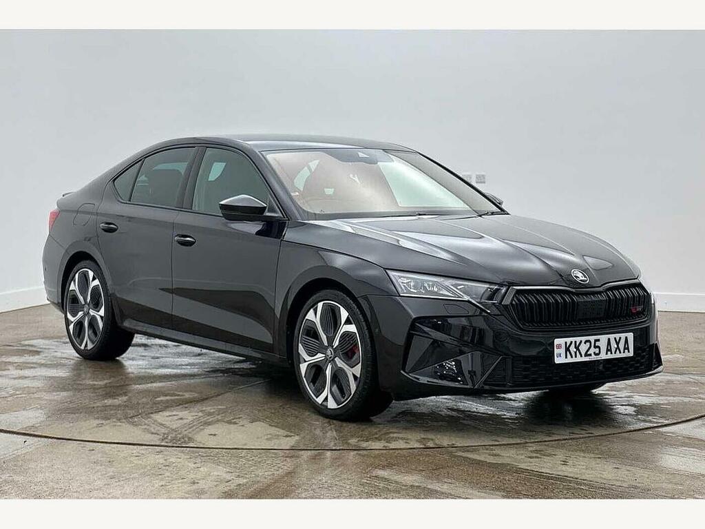 Skoda Octavia 2025 2.0 Tsi Vrs Dsg Black
