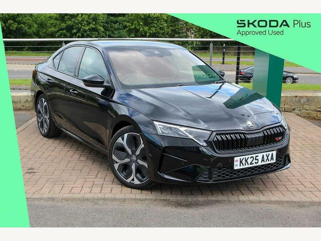 Skoda Octavia 2025 2.0 Tsi Vrs Dsg Black