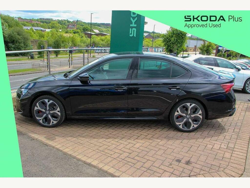 Skoda Octavia 2025 2.0 Tsi Vrs Dsg Black #4