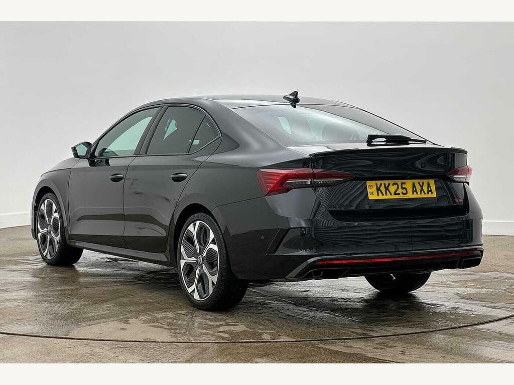 Skoda Octavia 2025 2.0 Tsi Vrs Dsg Black #3