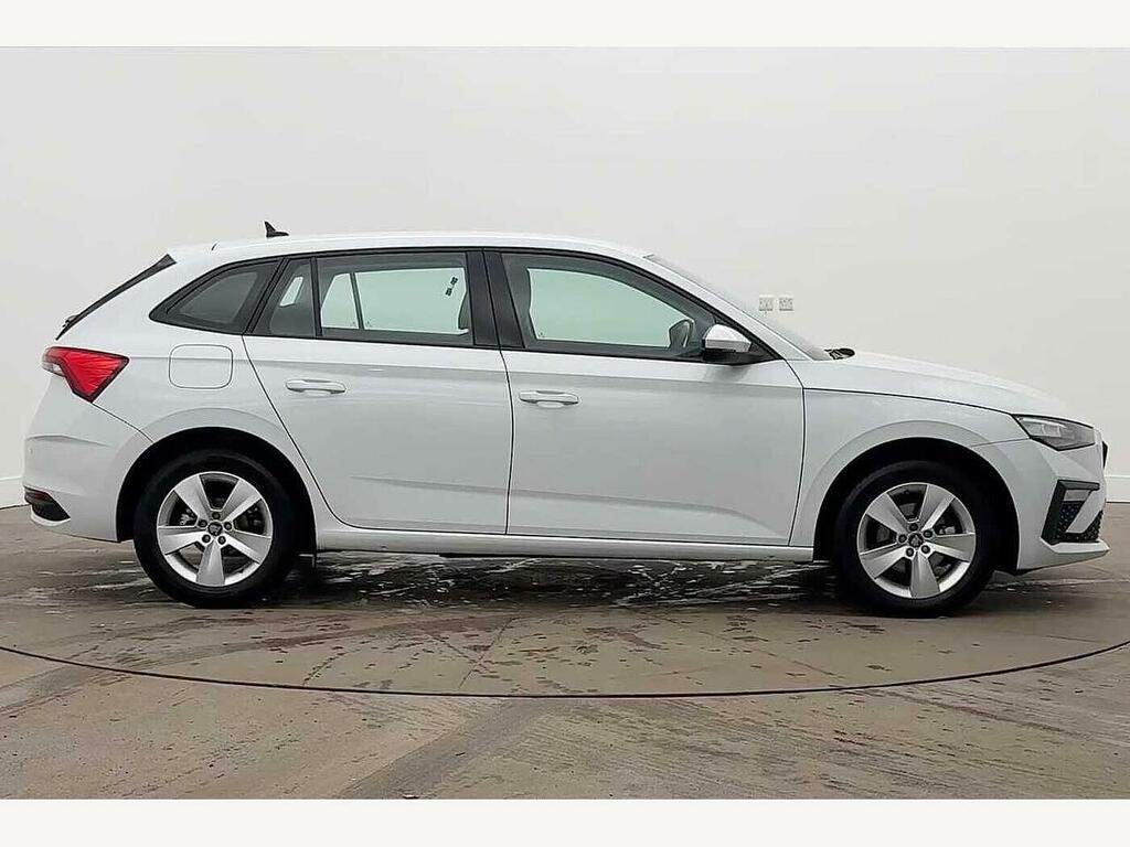 Skoda Scala 2025 1.0 Tsi 116 Se Edition Dsg White #4