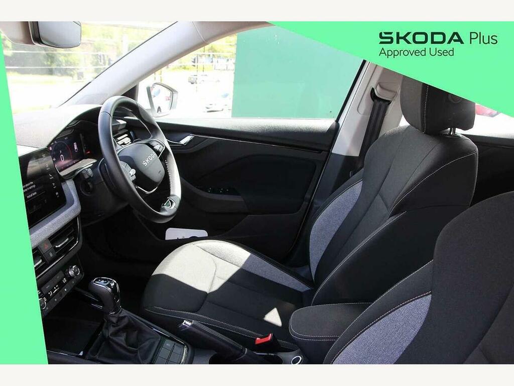 Skoda Scala 2025 1.0 Tsi 116 Se Edition Dsg GF25XWO White #2