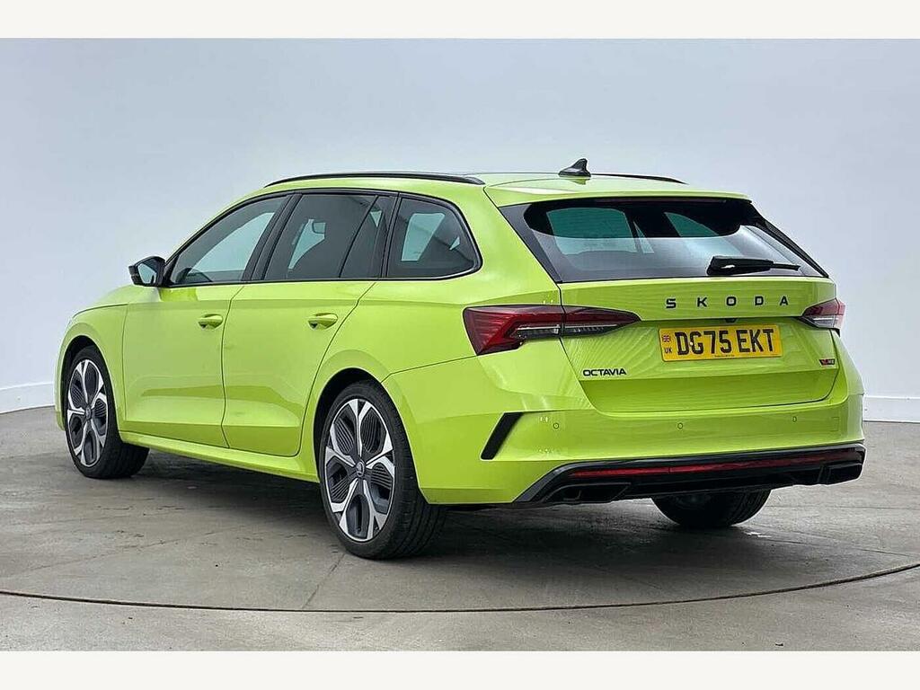 Skoda Octavia 2025 2.0 Tsi Vrs Dsg Green #3