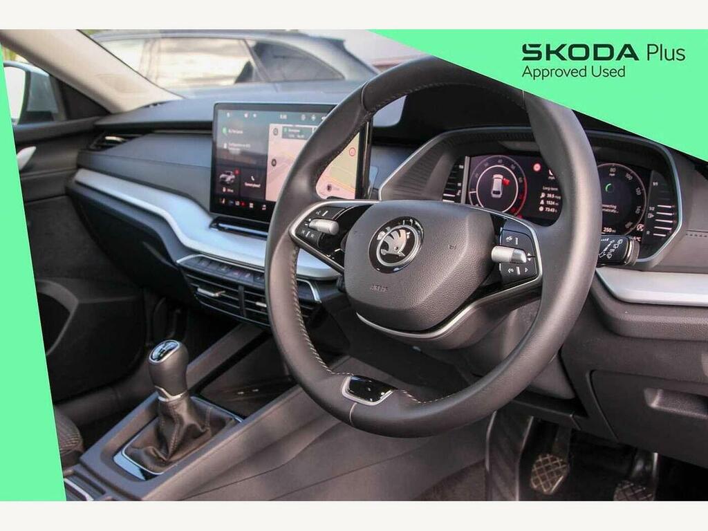 Skoda Octavia 2024 1.5 Tsi Se Technology Silver #6