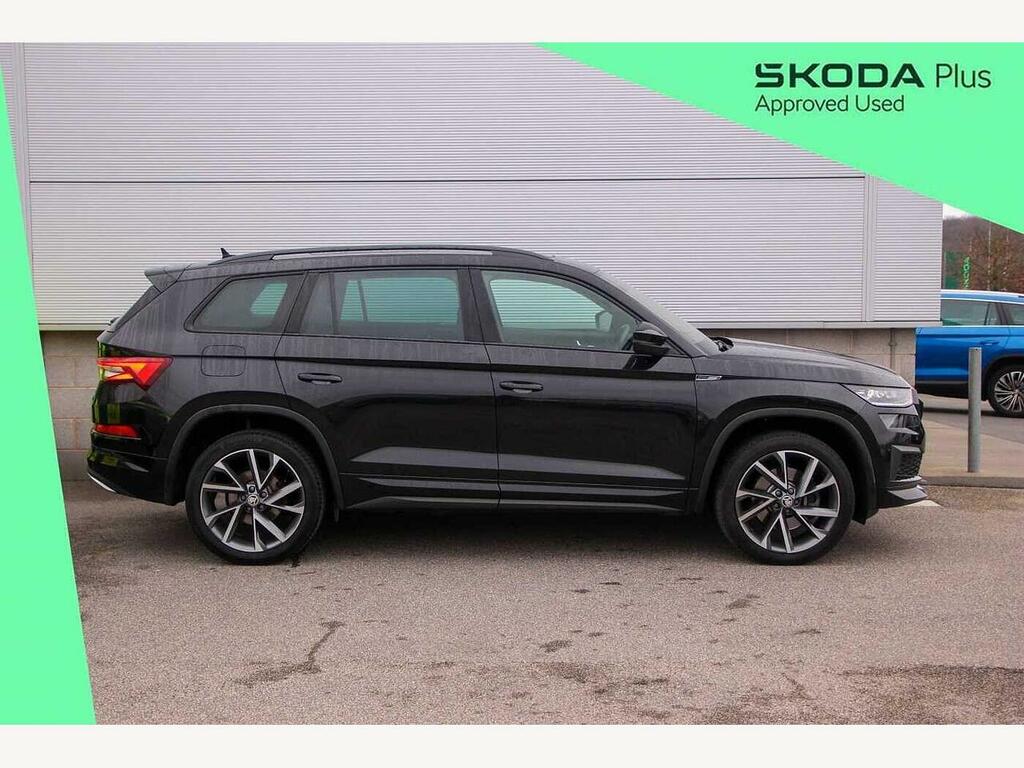 Skoda Kodiaq 2022 2.0 Tdi 200 Sport Line 4X4 Dsg 7 Seat Black #4
