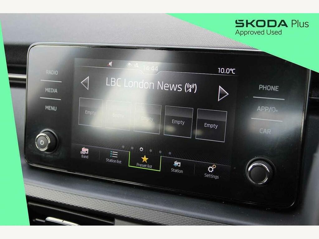 Skoda Kamiq Se Black #15