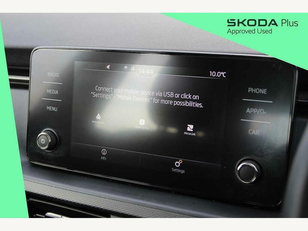 Skoda Kamiq Se Black #16