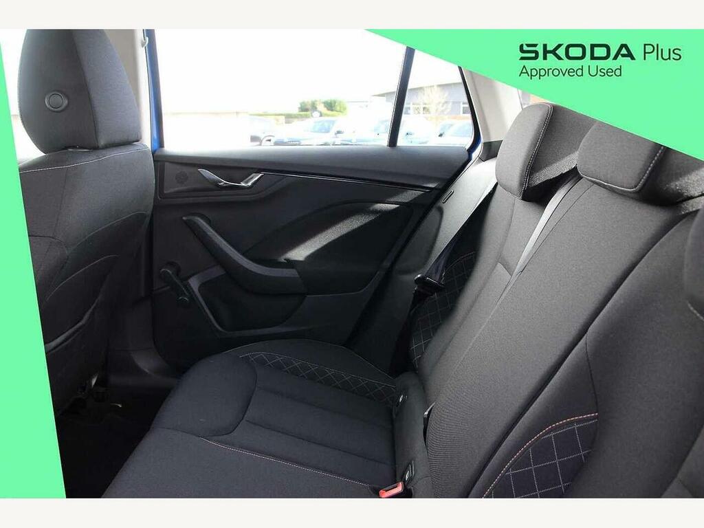 Skoda Kamiq Se Black #9
