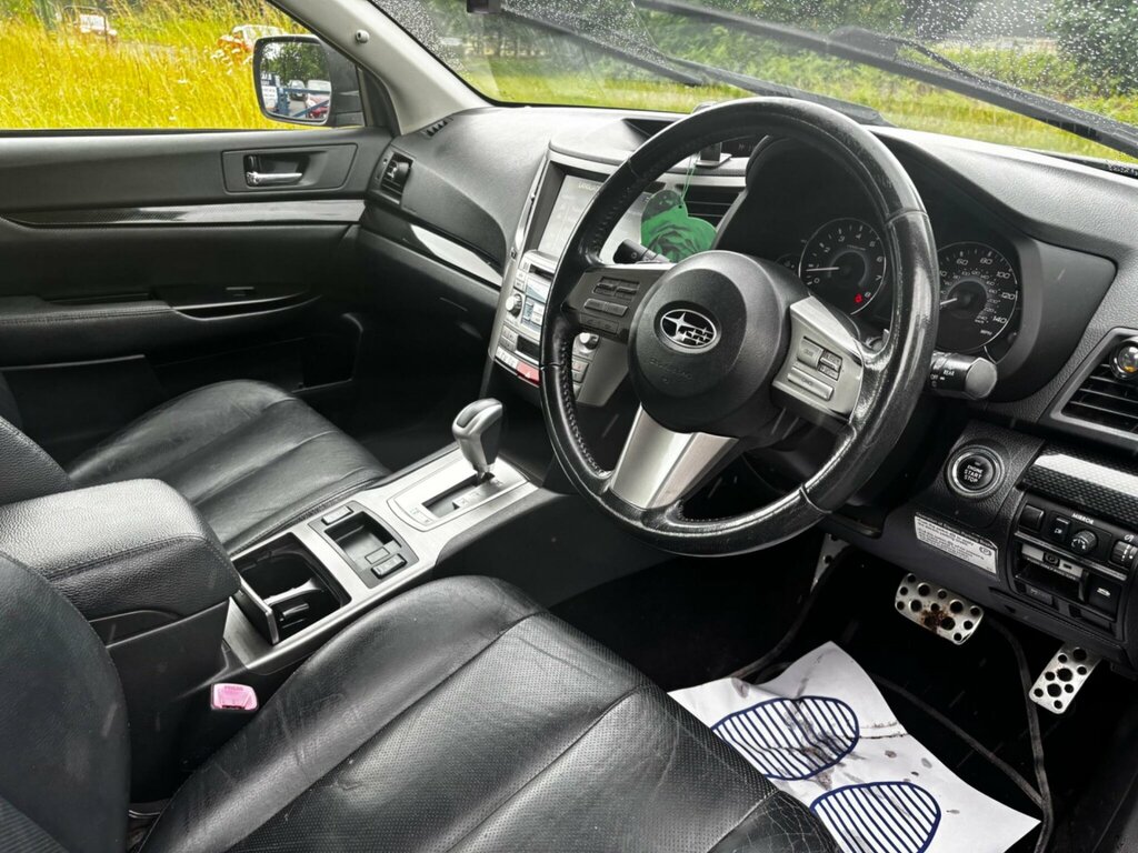 Subaru Legacy Es Nav White #10
